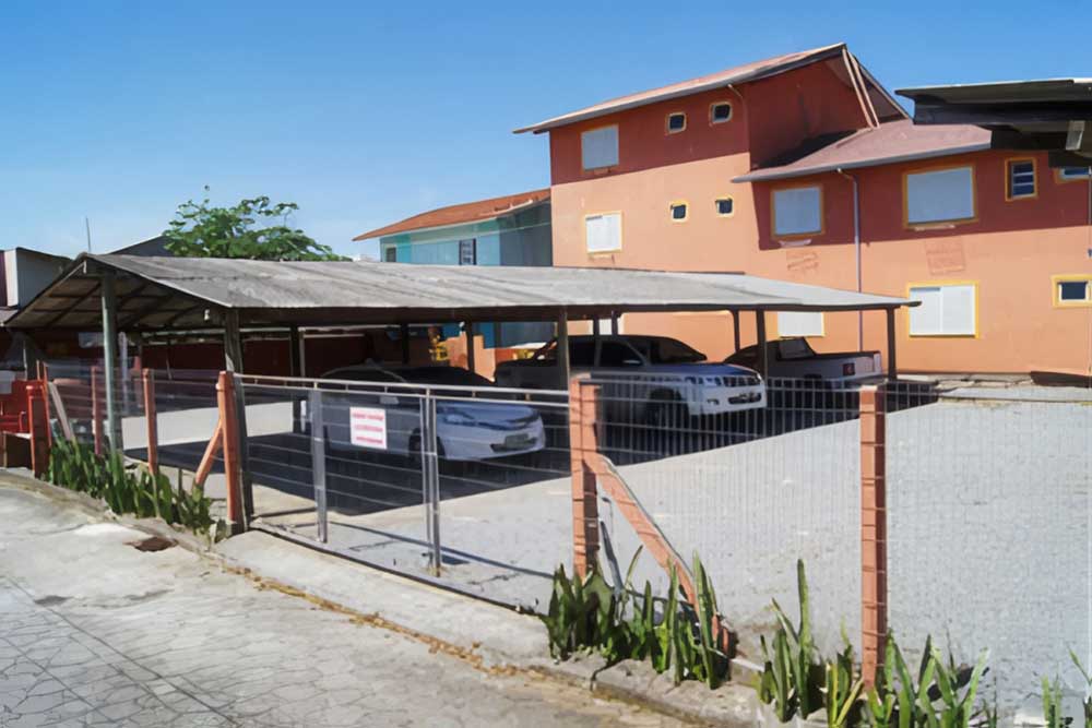 Estacionamento coberto