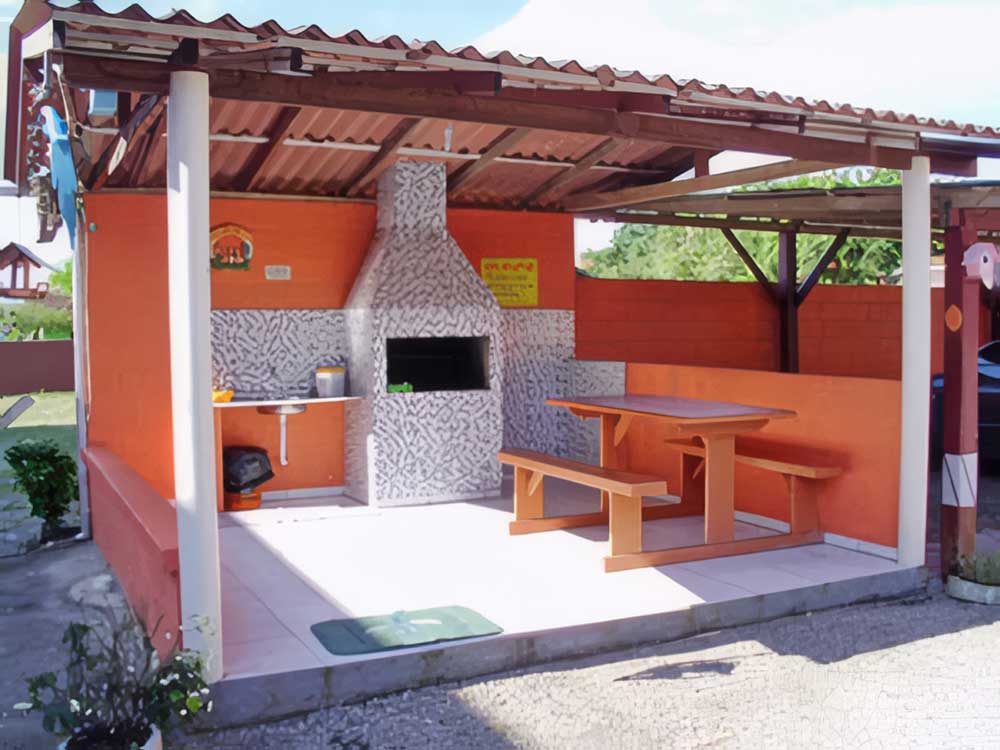 Área com churrasqueira