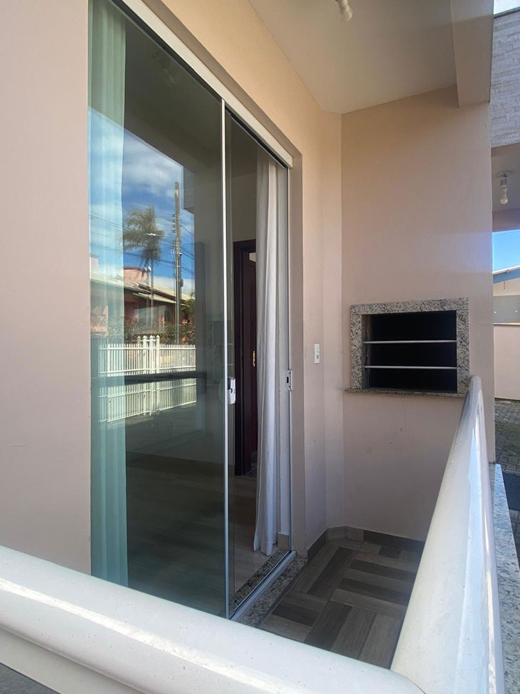 Sacada com churrasqueira